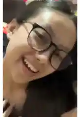 Tante Kacamata Spill Nenen